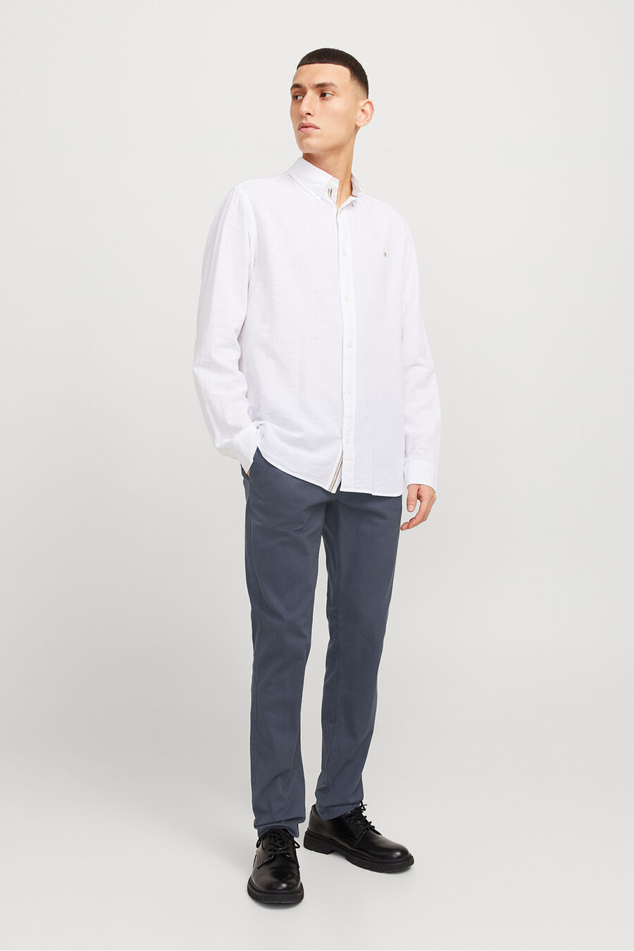 Pantalón chino slim fit