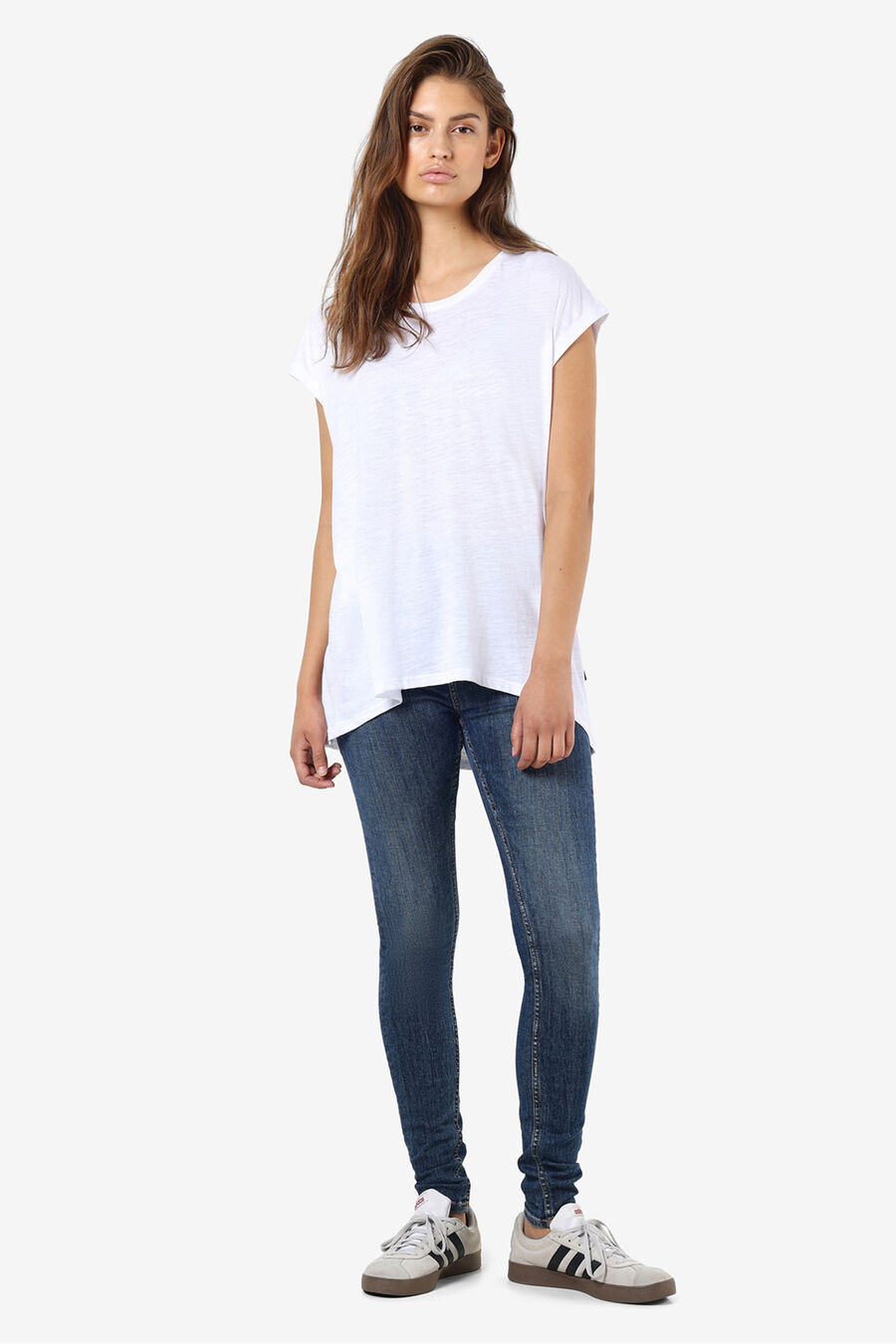 Camiseta de manga corta con cuello redondo