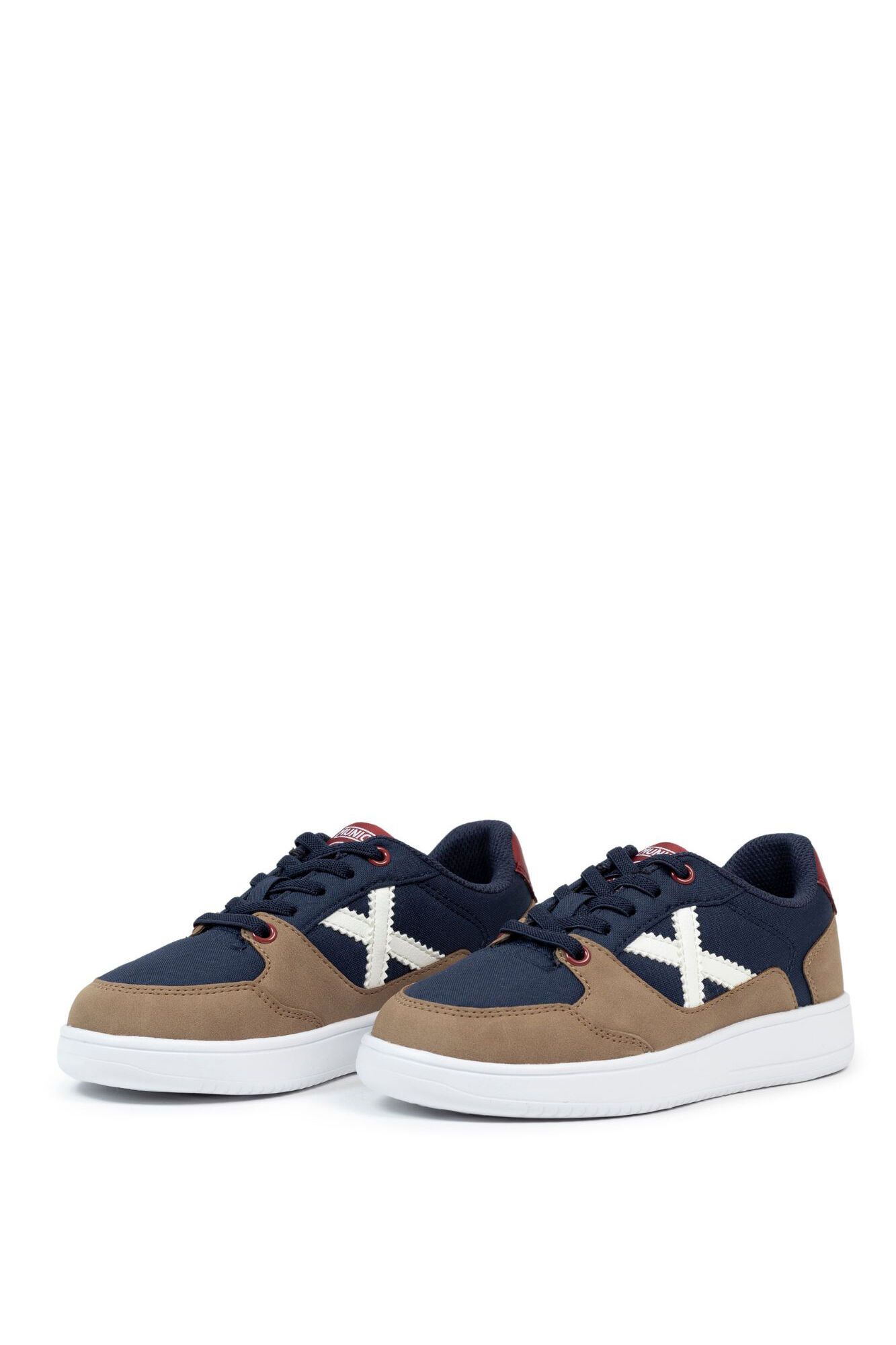 Munich Garoto leg&iacute;timo de 18 anos