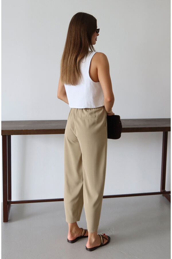 Trendyol Carrot fit trousers beige