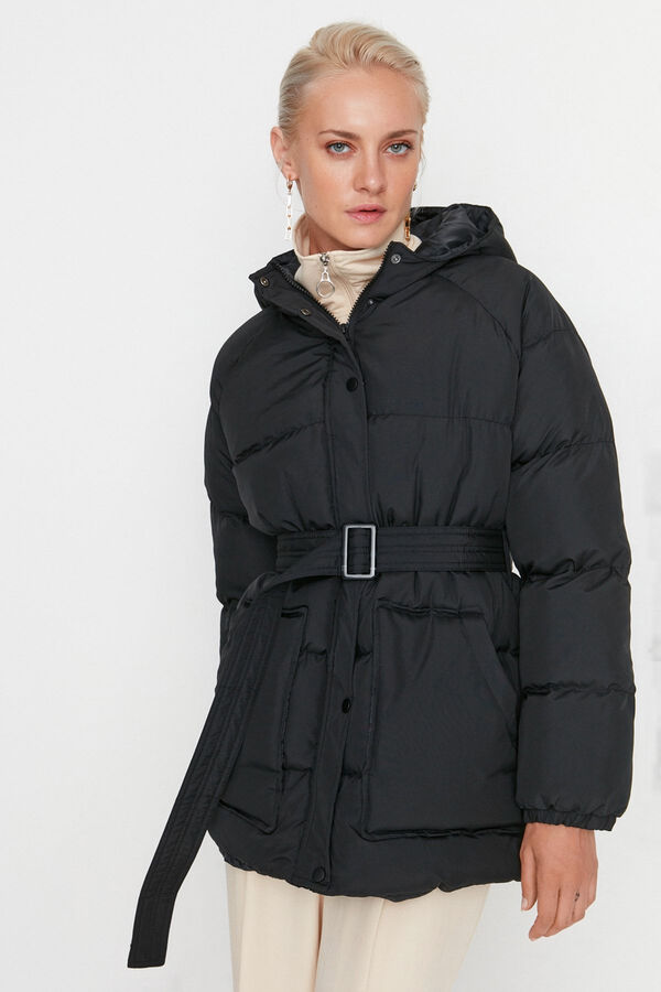 Trendyol Casaco acolchoado preto