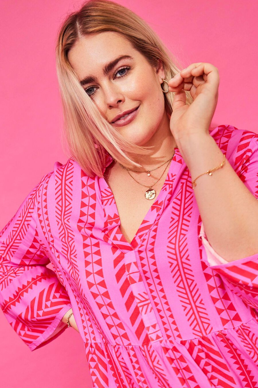 Vestido corto estampado talla grande