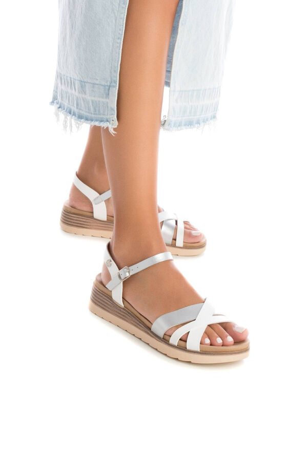 XTI Intertwined strap wedge sandal white