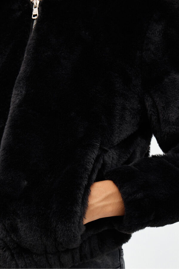 Inside Cazadora Pelo Con Capucha negro