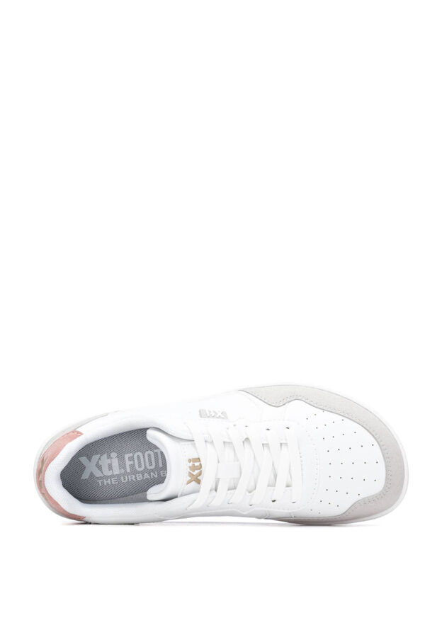 XTI Wide fit trainers white