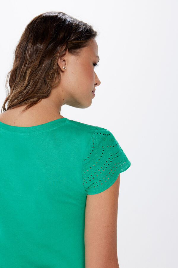 Springfield T-shirt with Swiss embroidery sleeves green