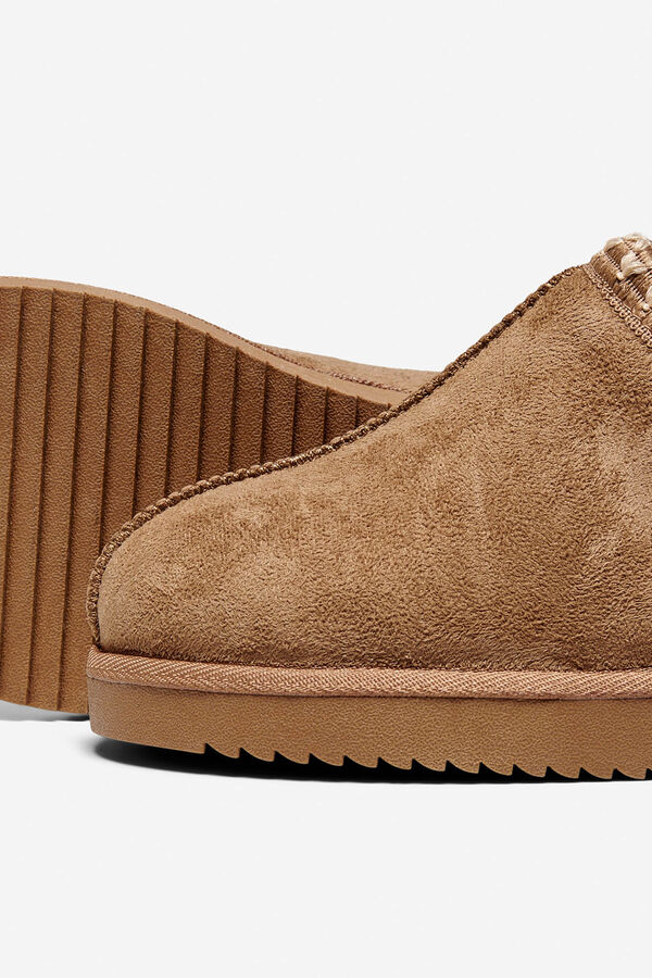 Only Zueco de ante tostado