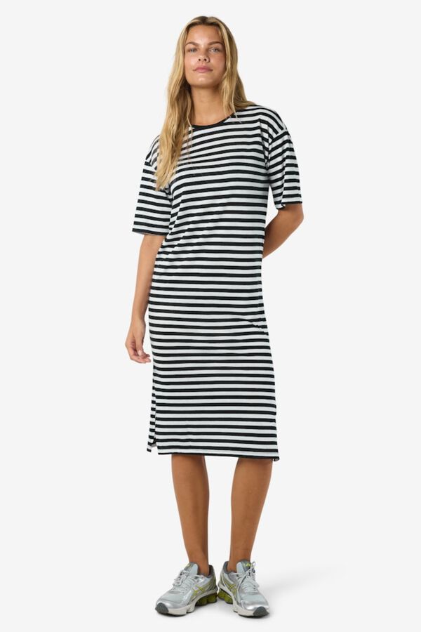 Noisy May Short sleeve T-shirt style midi dress black