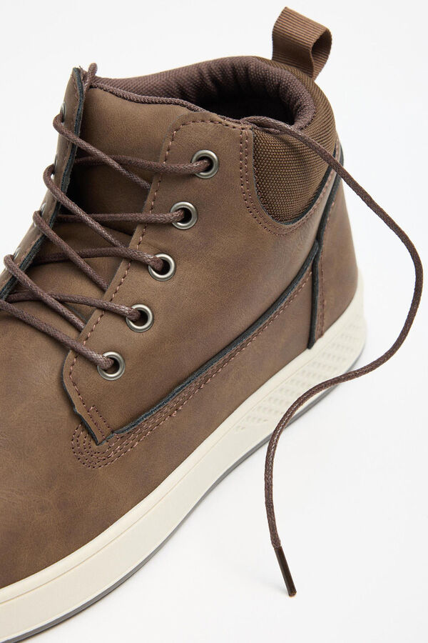 Inside Bota Deportiva Sport Basica marr&oacute;n