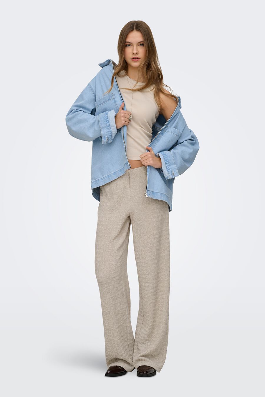 Pantalón wide estructura