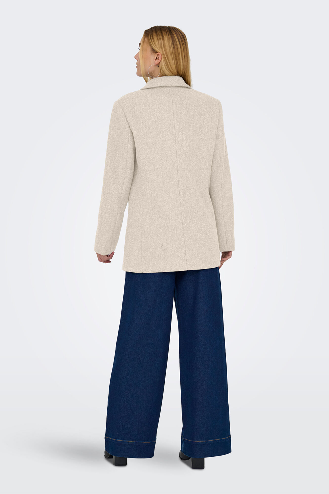 Only Abrigo corto tipo blazer