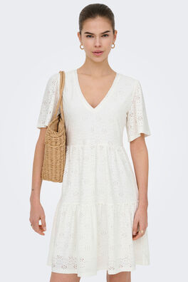 Vestido corto troquelado
