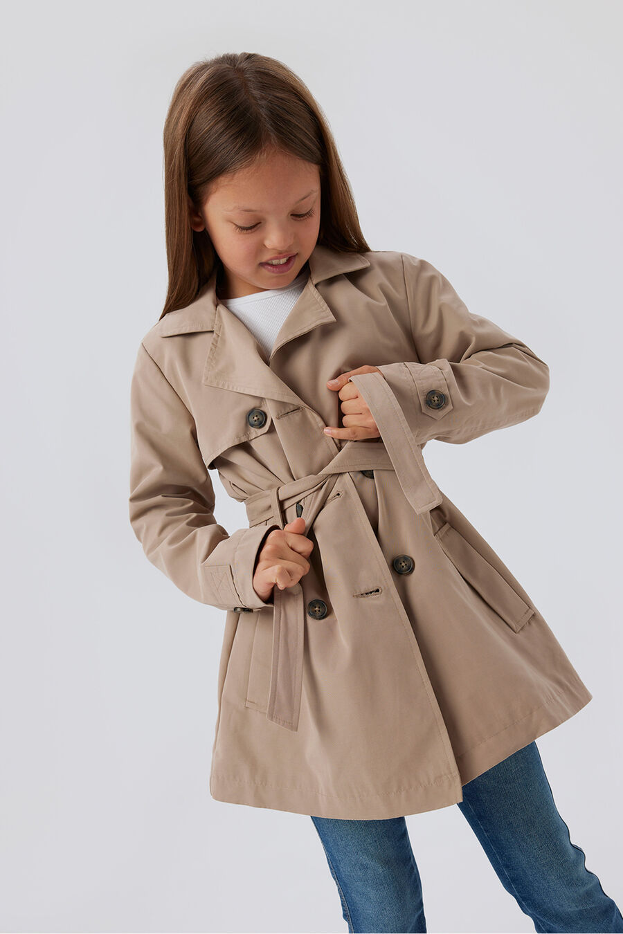 Gabardina con cinturón