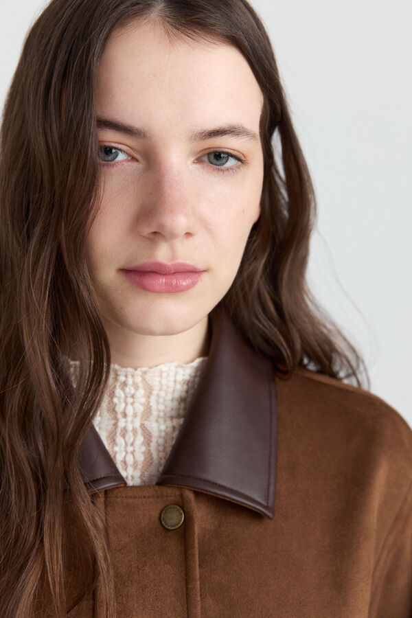 Springfield Faux suede jacket with front pockets nude