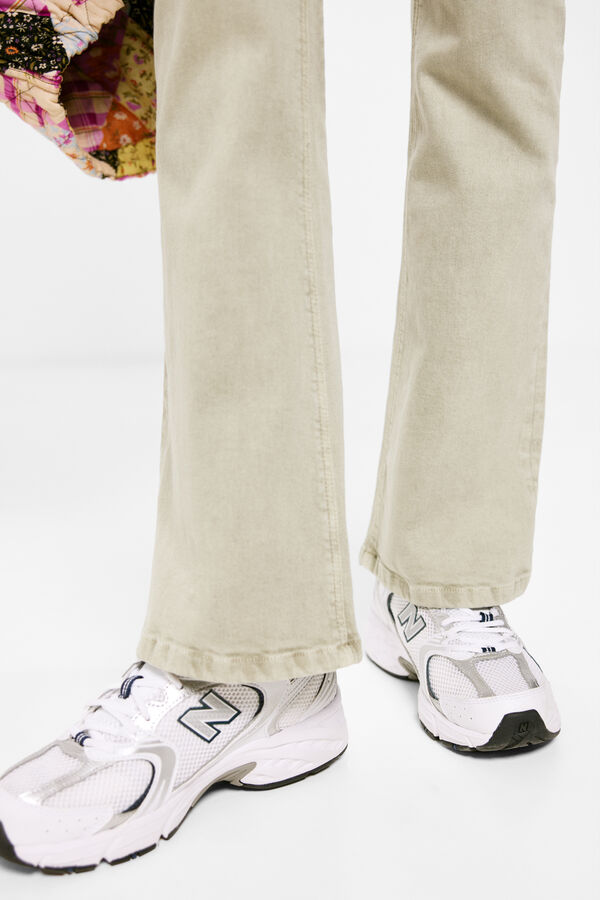 Springfield Jeans Boot Cut Lavado Sostenible kaki claro