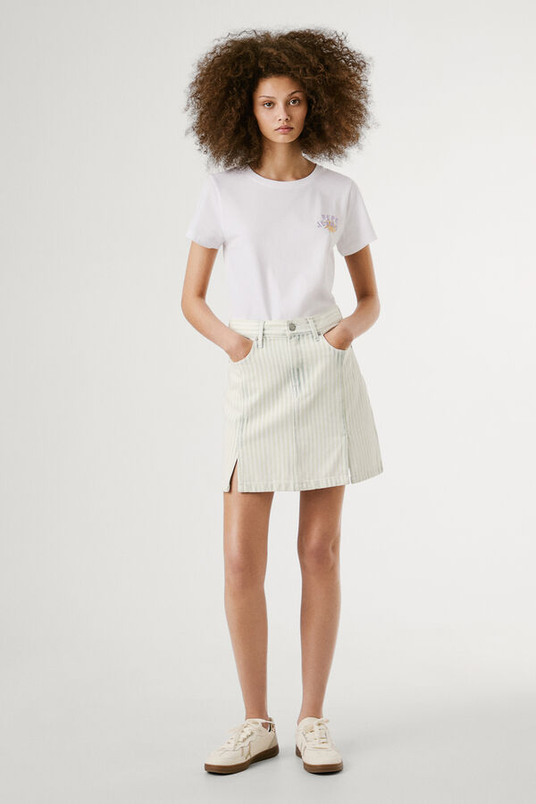 Pepe Jeans short sleeve T-shirt with embroidered logo and back drawing.  white