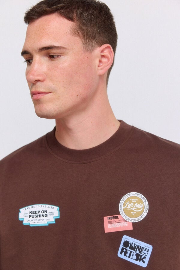 Springfield Brown sticker T-shirt nude