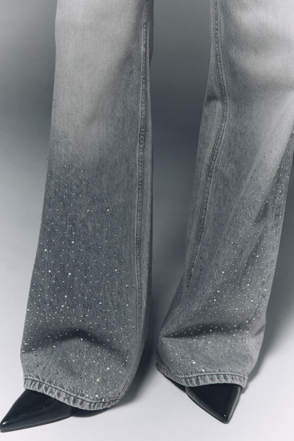 High Spirits Cal&ccedil;a de pedra cinzento