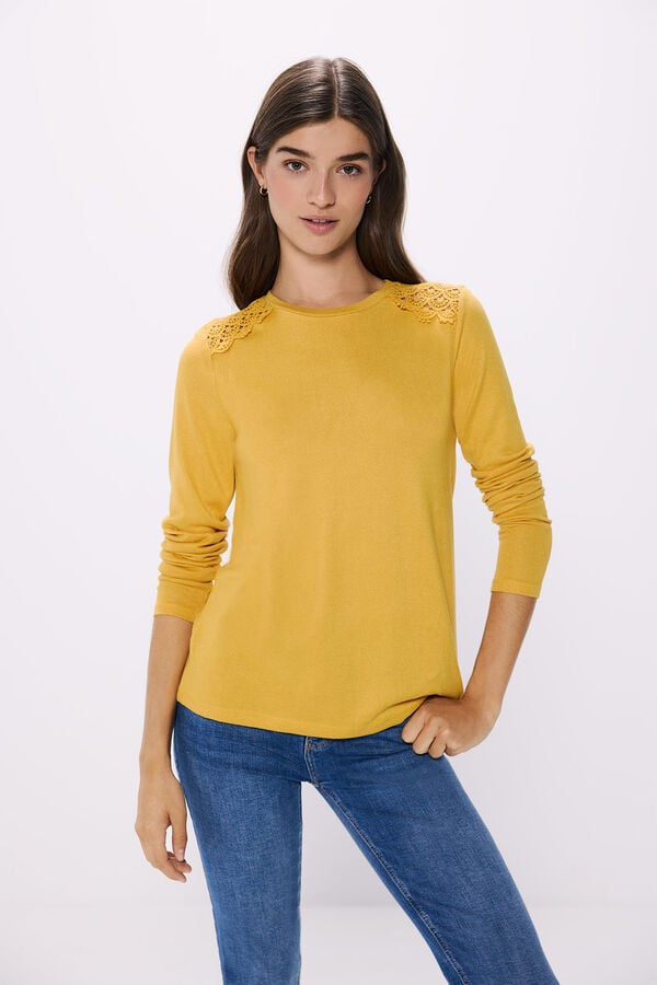 Springfield crochet shoulder t-shirt color