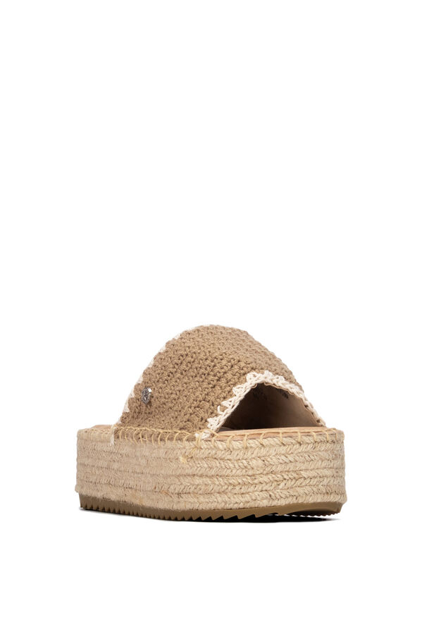 XTI Sandalia de plataforma tostado