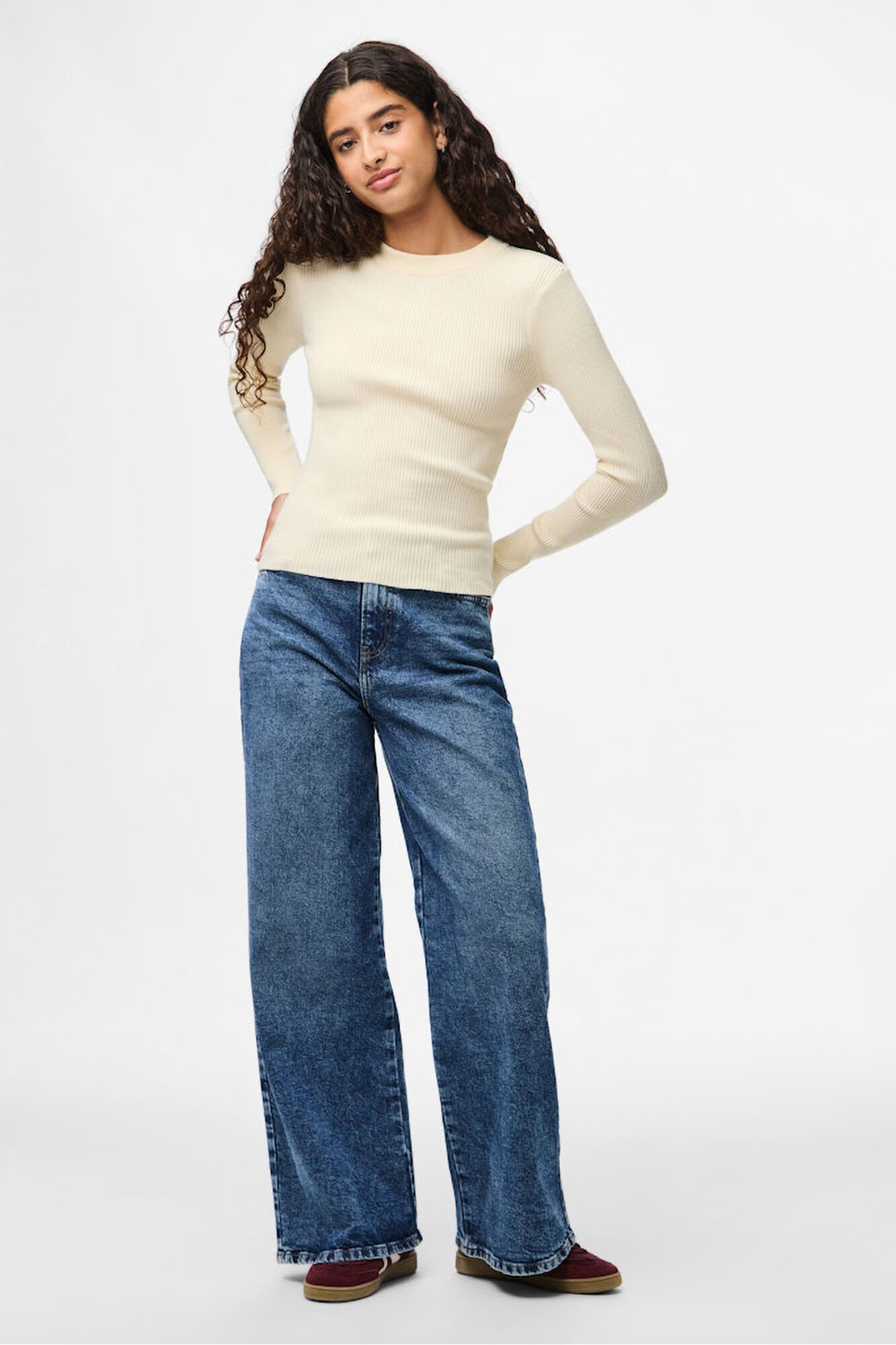 Pieces Jersey fino de corte justo