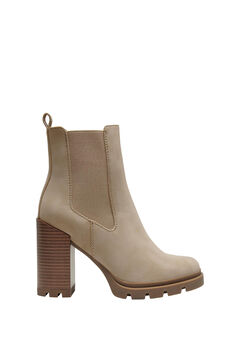 Springfield Heeled ankle boots with track sole banana