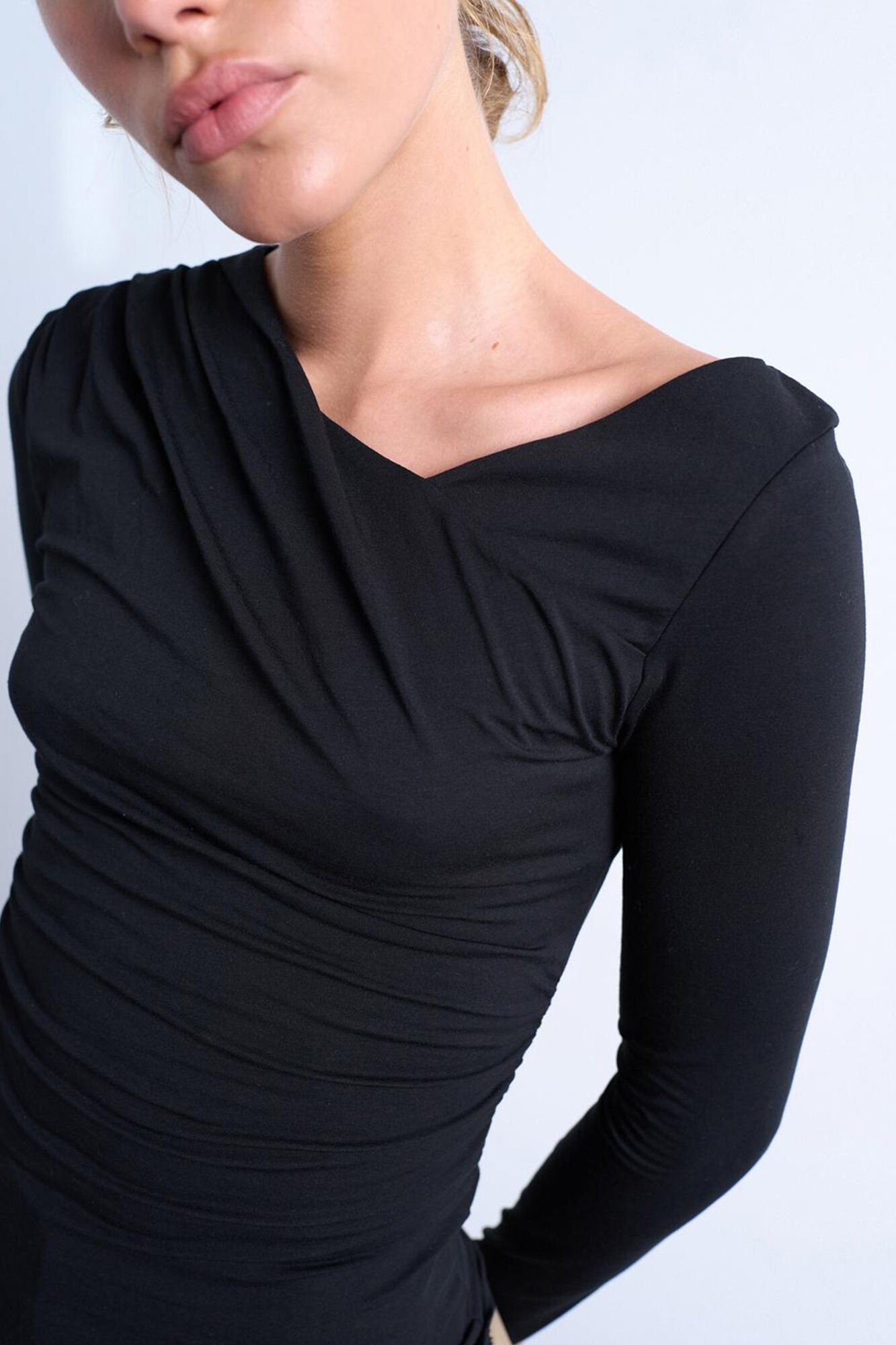 Topshop Top asim&eacute;trico de manga larga