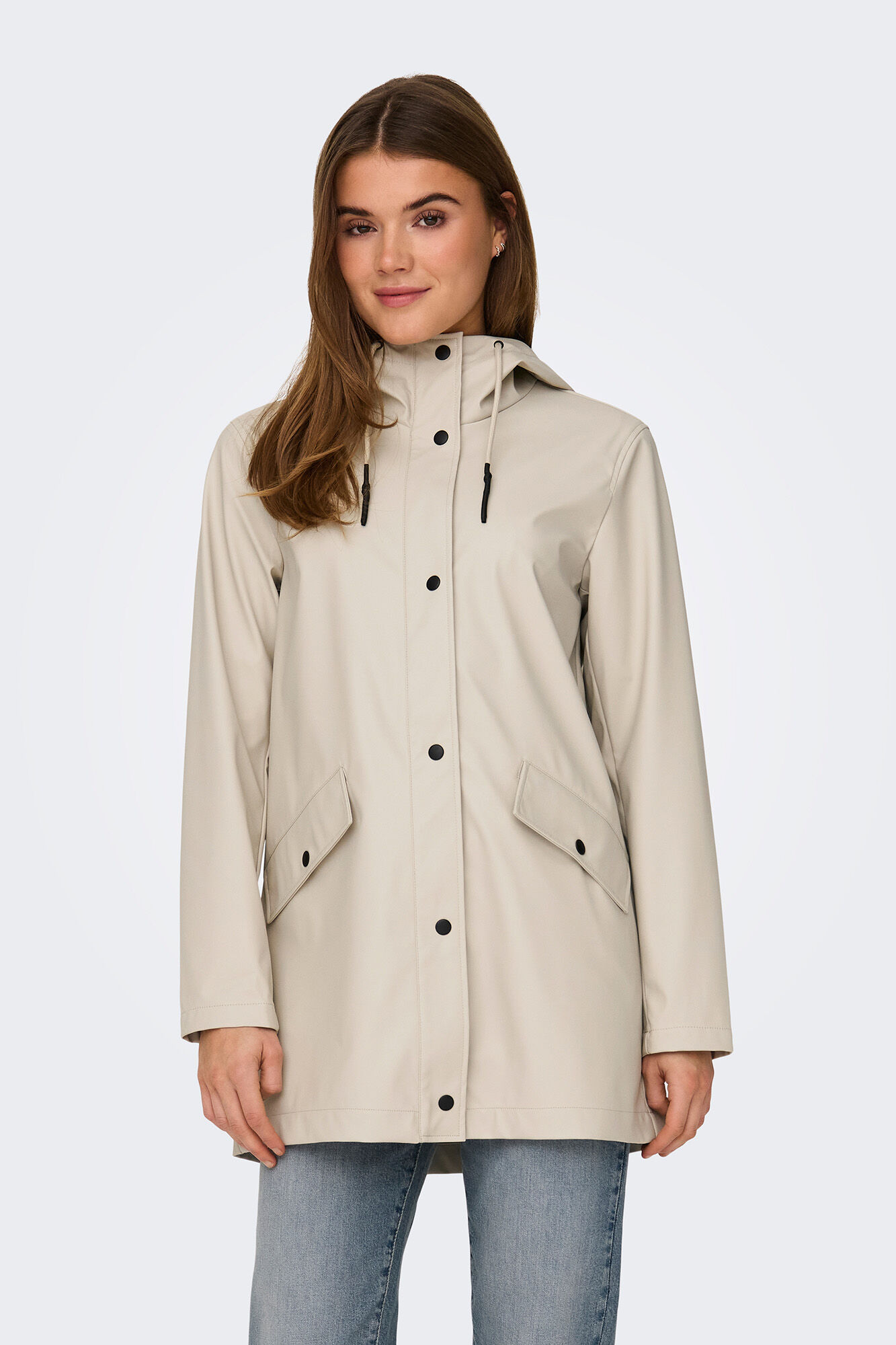 Only Chubasquero con capucha cierre botones