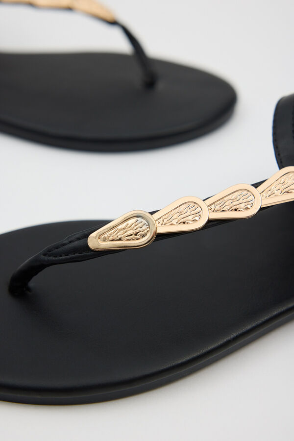 Inside Strap flat sandal black