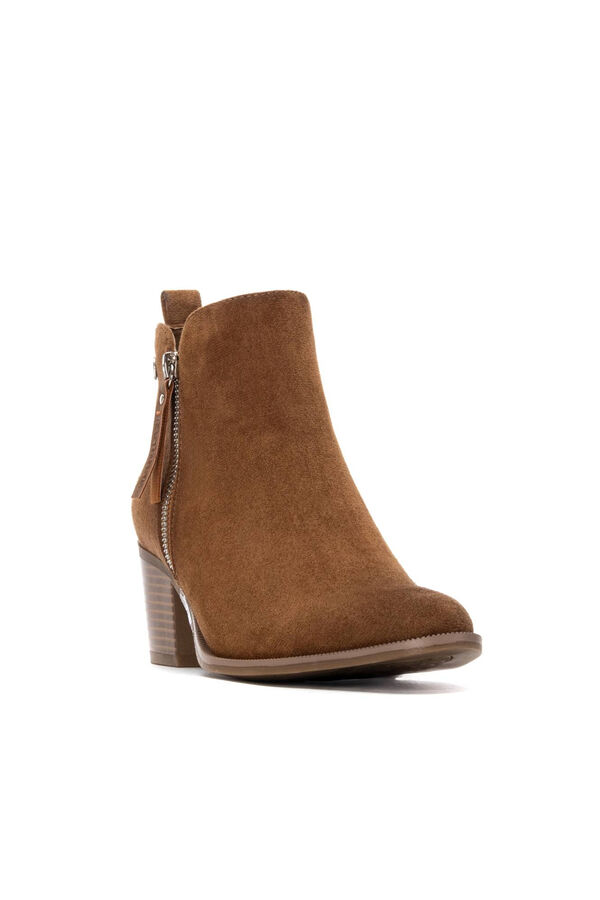 Refresh Suede heeled bootie Boja Kože
