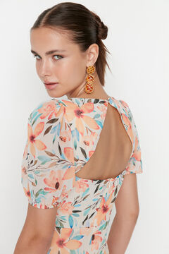 Trendyol Vestido mini abertura espalda