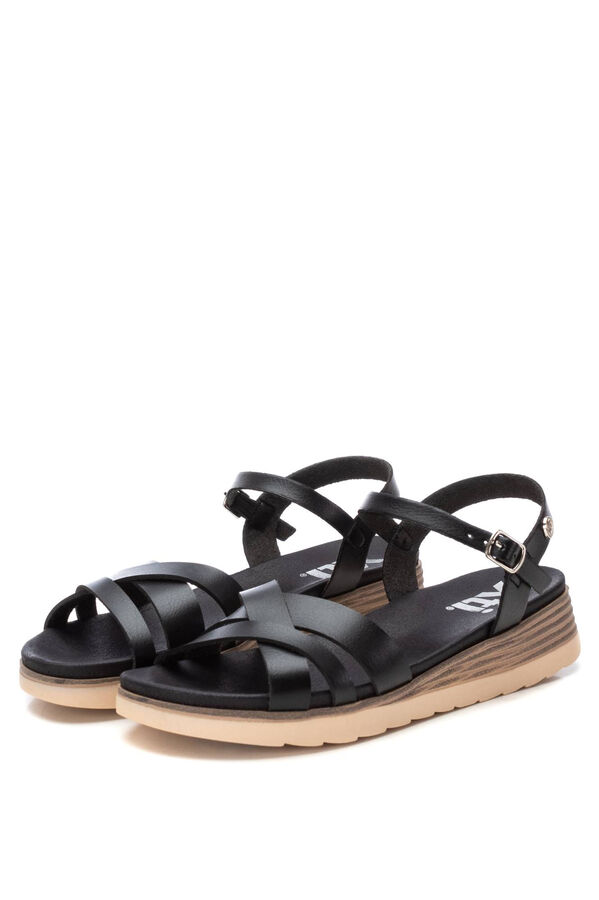 XTI Sandalia cu&ntilde;a tiras entrelazadas negro
