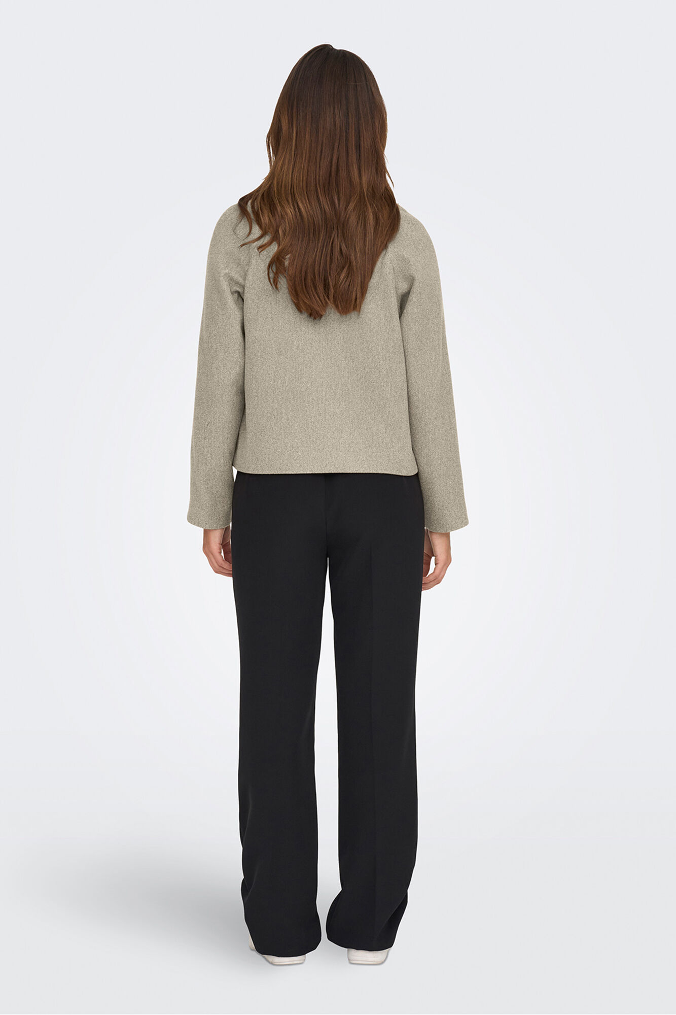 JDY Abrigo de pa&ntilde;o corto