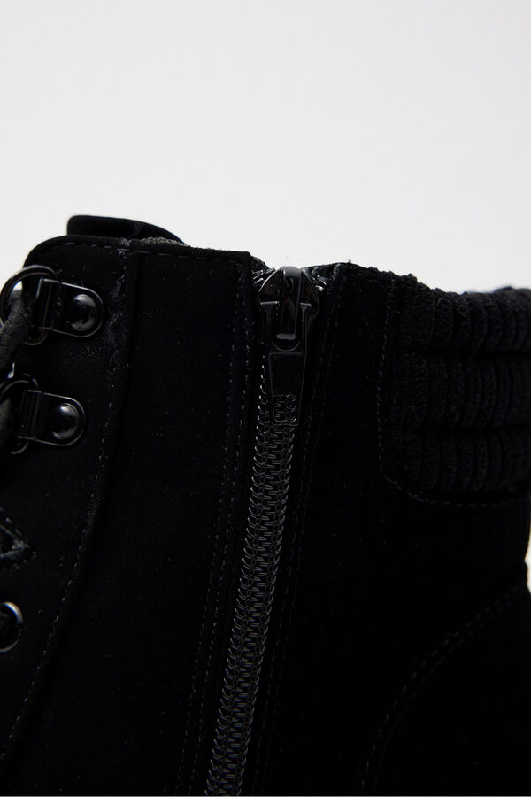 Inside Botin Monta&ntilde;ero negro