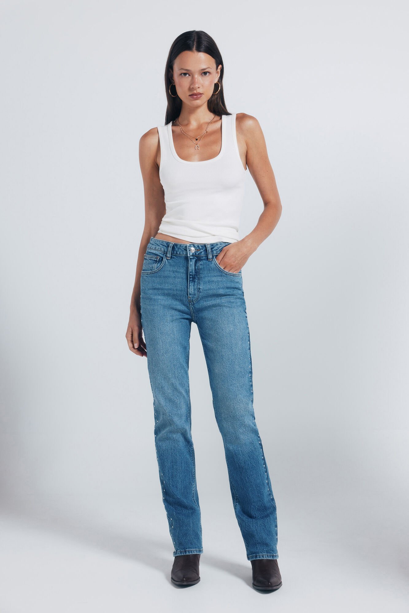 Springfield Cal&ccedil;a jeans reta com tachas