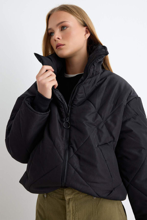 Trendyol Puffer coat with high neck black
