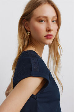 Springfield T-shirt detalhe em crochet no ombro