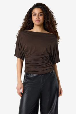 Top drapeado off shoulder
