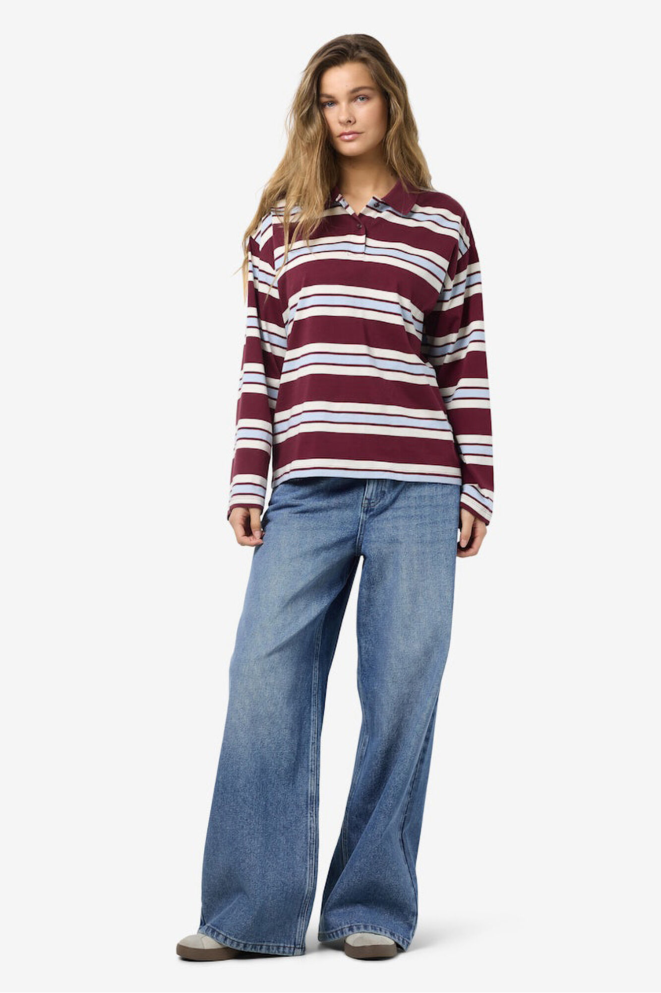 Noisy May Polo &agrave;s riscas