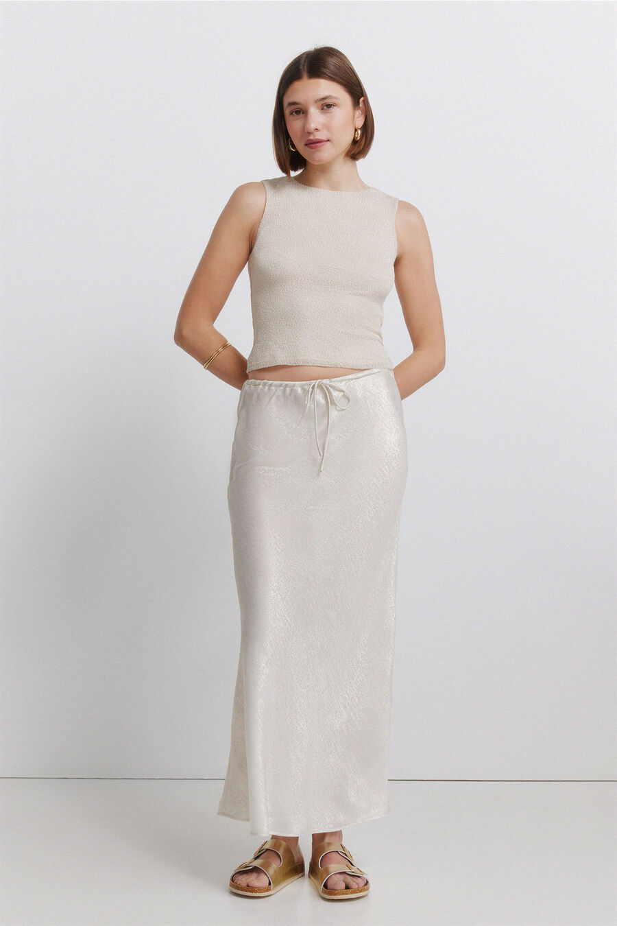 Falda midi fluida corte sirena