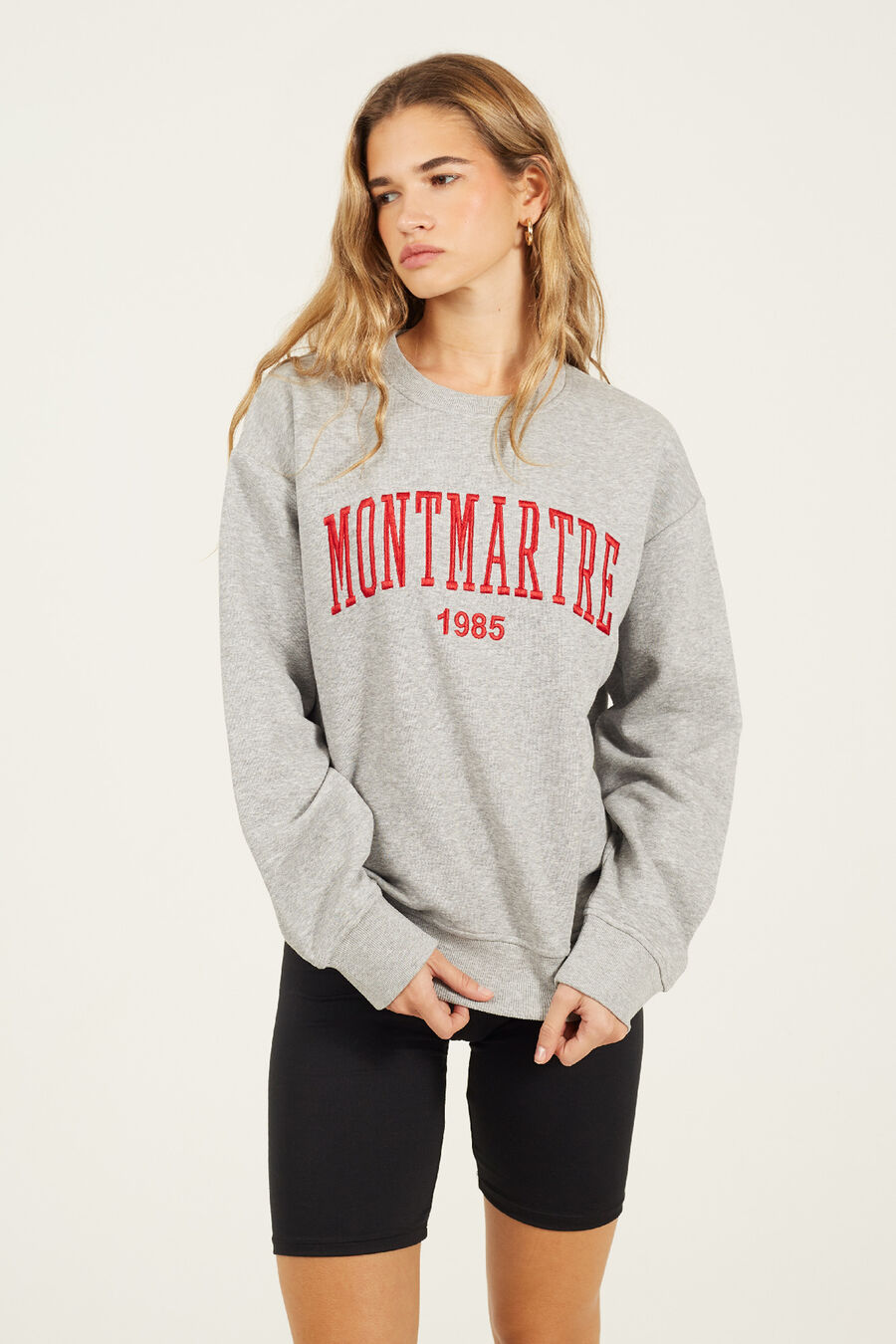 Sudadera con bordado