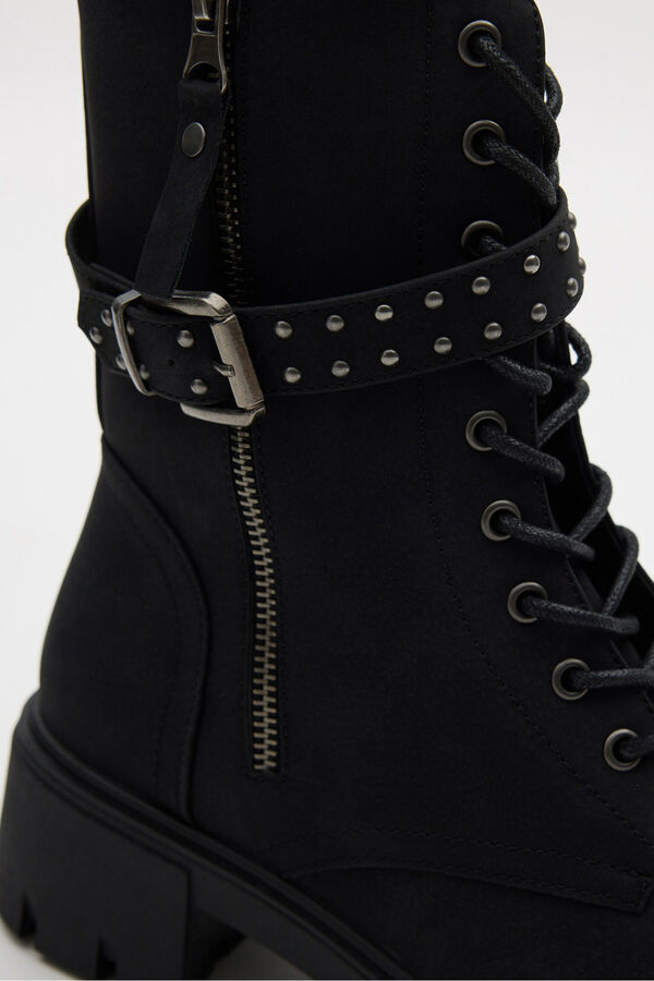 Inside Botines con cordones y cremallera negro