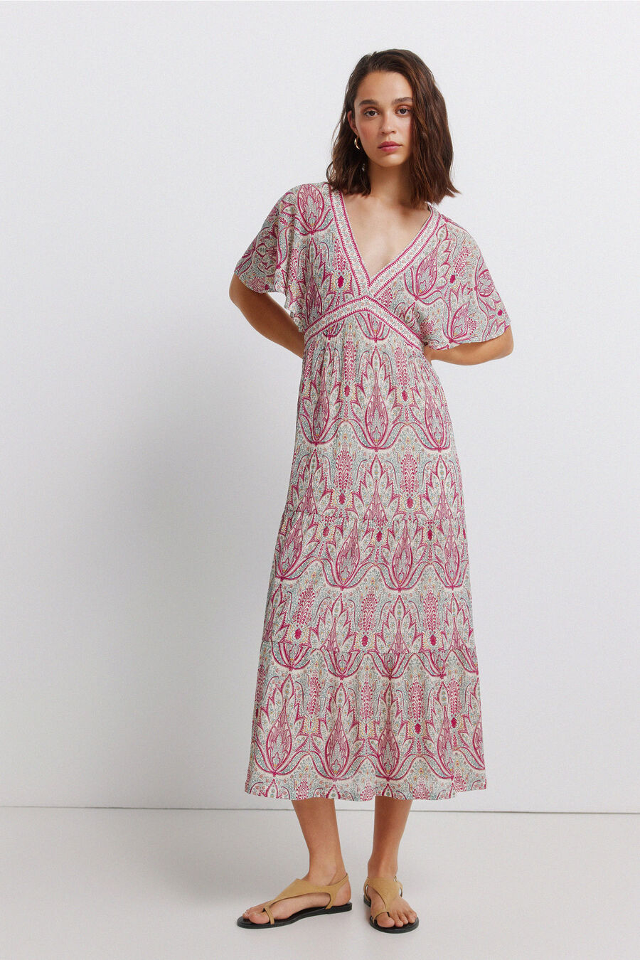Vestido midi manga corta estampado