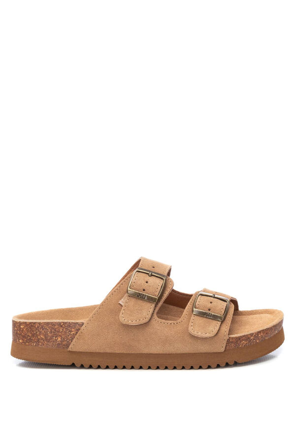 XTI Sandalia serraje hebillas tostado