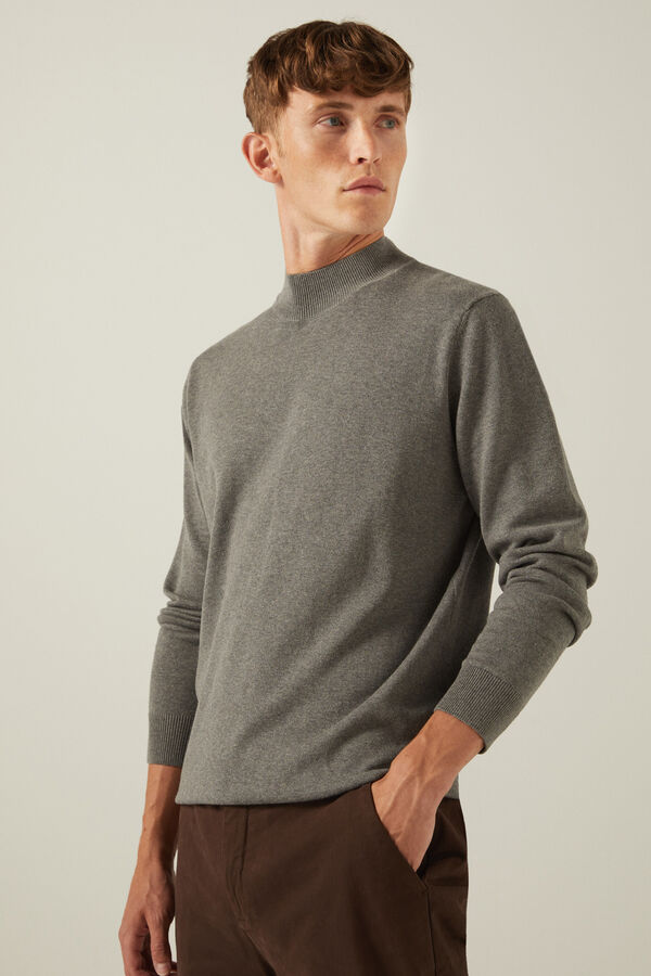 Springfield Plain-knit jumper with mock turtleneck. Ribbed cuffs and hem. grey