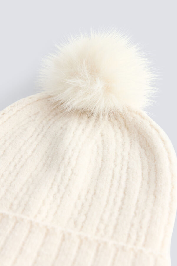 Springfield Pom pom knit beanie white