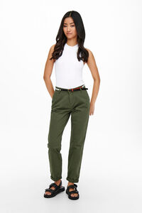 Only Pantal&oacute;n chino con cintur&oacute;n