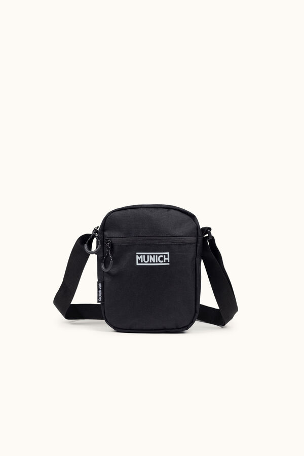 Munich Recycled sports crossbody black