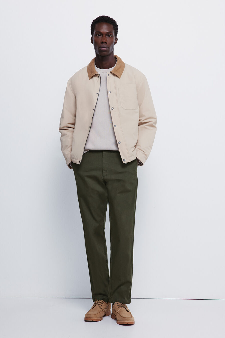 Pantalón chino dobby comfort fit