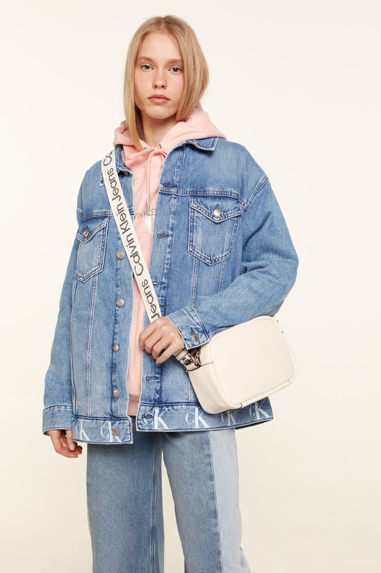Bolsos, Riñoneras y Mochilas de mujer | Nueva Colección | SPF